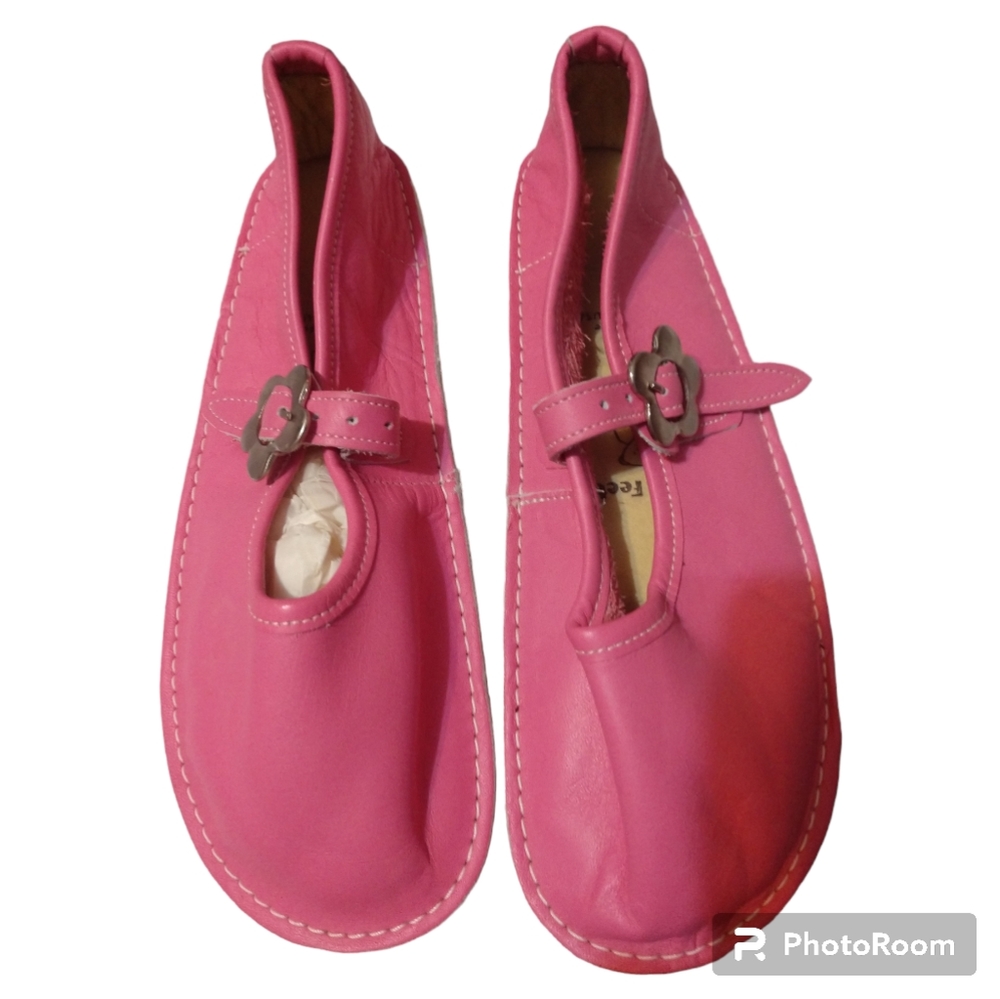 Bear Feet Mary Jane Shoes NWOT